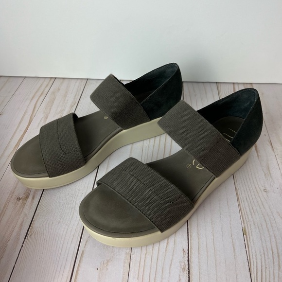 Super cute platform wedge sandals/shoes, Nicole Imogen in Mint - Picture 7 of 13